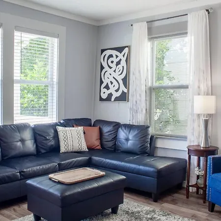 Bungalow 7- Downtown, Cozy, Comfortable